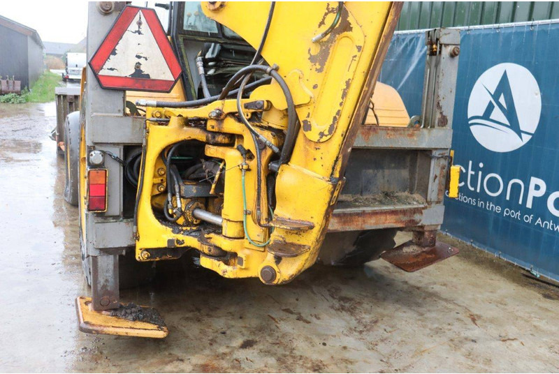 Baggerlader Massey Ferguson 860: das Bild 15