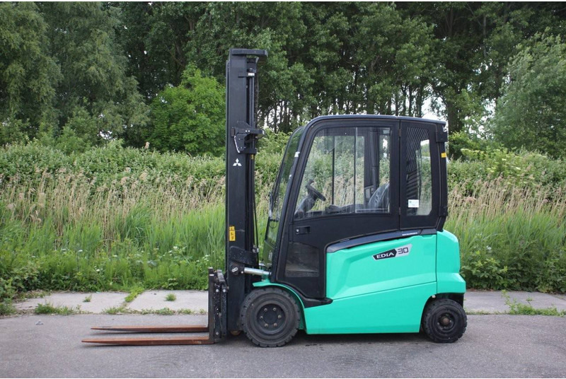 Mitsubishi FB30N - Elektrostapler: das Bild 1 Mitsubishi FB30N - Elektrostapler: das Bild 1
