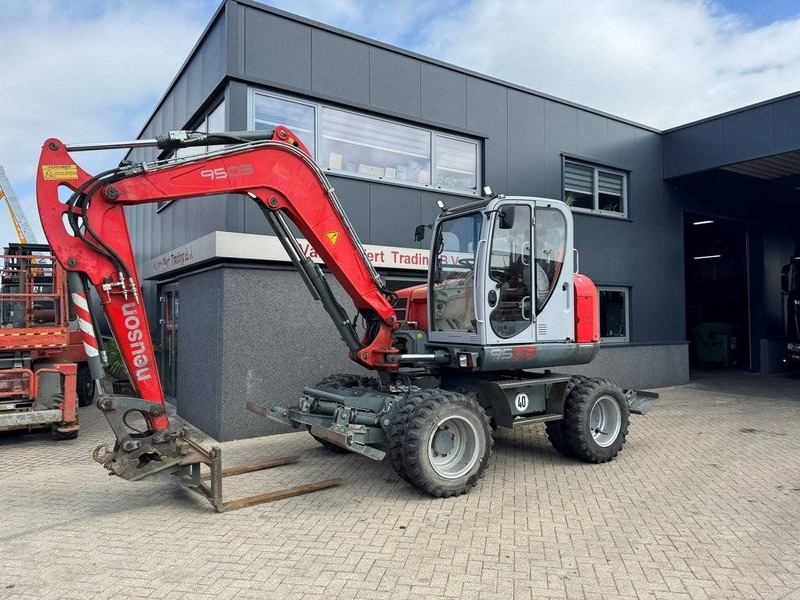 Neuson 9503WD - Mobilbagger: das Bild 3 Neuson 9503WD - Mobilbagger: das Bild 3