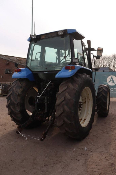New Holland TS100 - Traktor: das Bild 5 New Holland TS100 - Traktor: das Bild 5