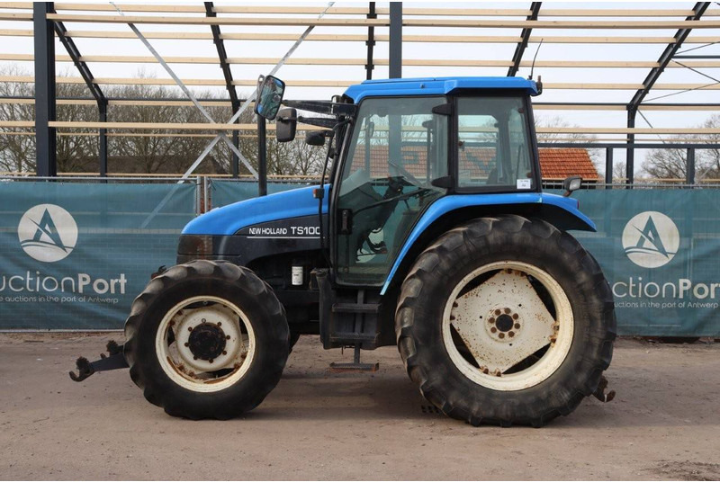 New Holland TS100 - Traktor: das Bild 2 New Holland TS100 - Traktor: das Bild 2