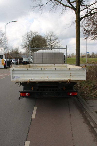 Nissan NT500 - Pritsche LKW: das Bild 4 Nissan NT500 - Pritsche LKW: das Bild 4