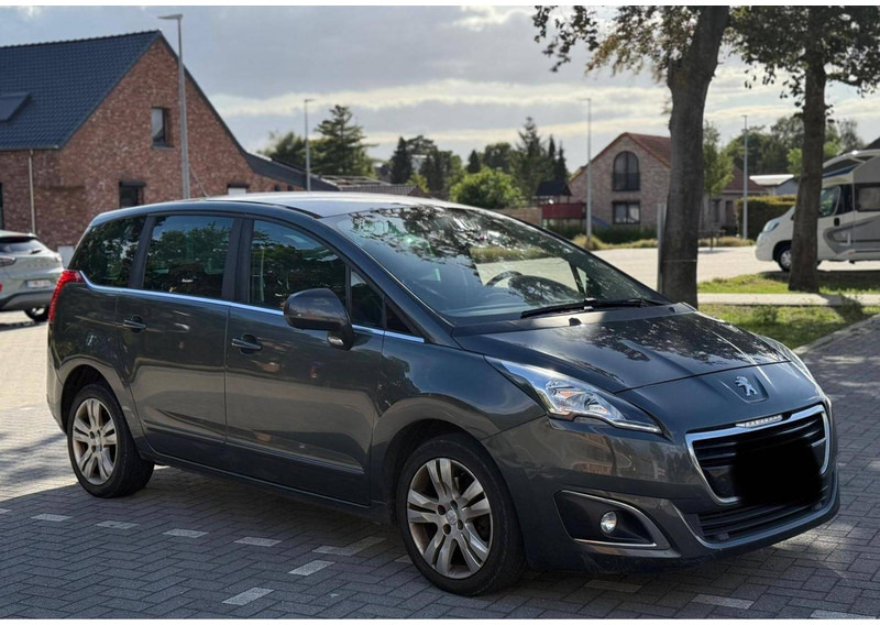 Peugeot 5008 (I - phase 2) 2.0 HDi - Limousine: das Bild 4 Peugeot 5008 (I - phase 2) 2.0 HDi - Limousine: das Bild 4