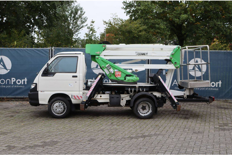 Piaggio Porter Maxxi - LKW mit Arbeitsbühne: das Bild 2 Piaggio Porter Maxxi - LKW mit Arbeitsbühne: das Bild 2