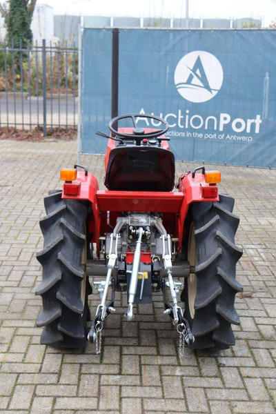 Shibaura SP1540 - Traktor: das Bild 5 Shibaura SP1540 - Traktor: das Bild 5