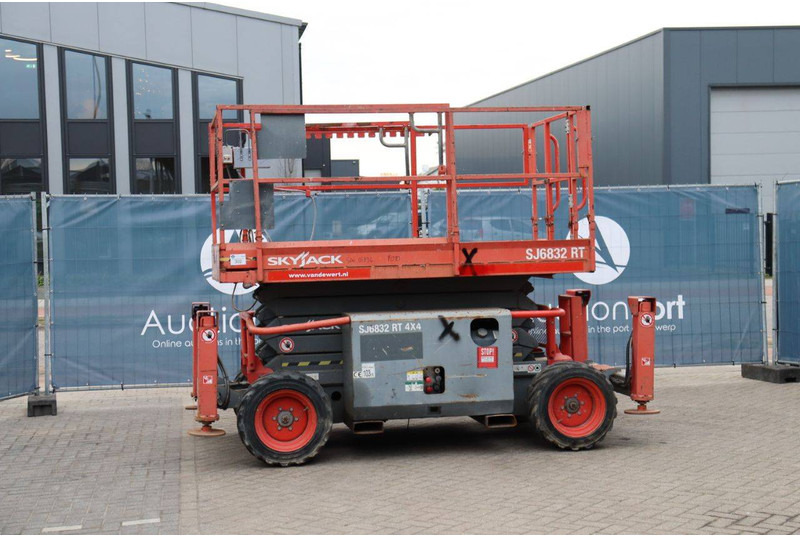 Skyjack SJ6832RT - Scherenbühne: das Bild 1 Skyjack SJ6832RT - Scherenbühne: das Bild 1