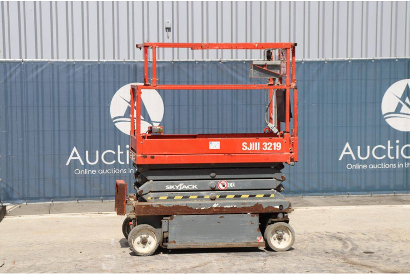 Skyjack SJIII 3219 - Scherenbühne: das Bild 1 Skyjack SJIII 3219 - Scherenbühne: das Bild 1