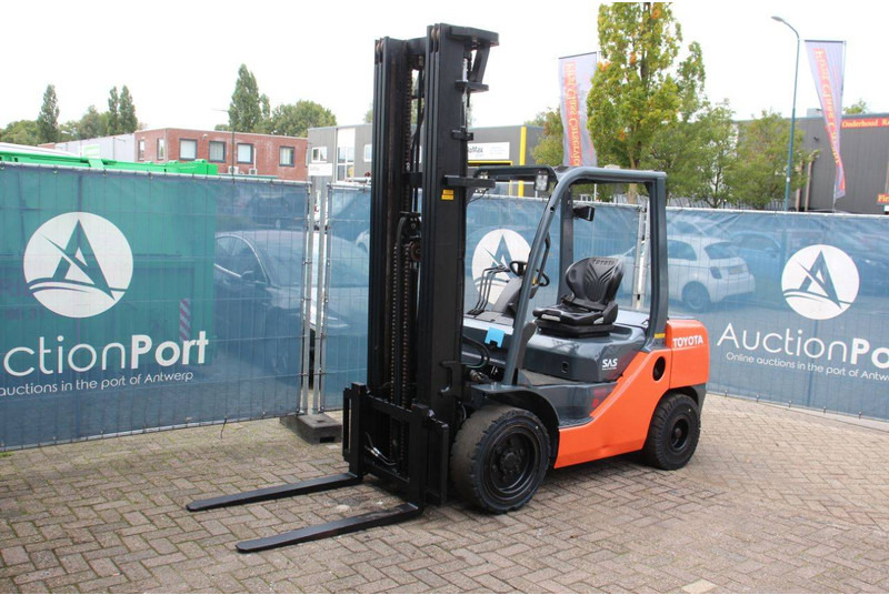 Dieselstapler Toyota 02-8FDF30: das Bild 8