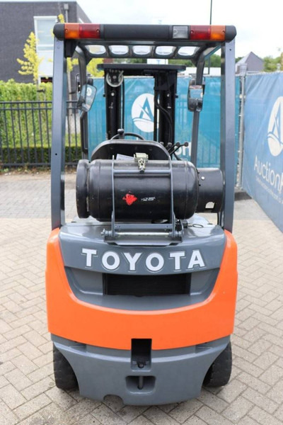 Toyota 02-8FGF18 - Treibgasstapler: das Bild 5 Toyota 02-8FGF18 - Treibgasstapler: das Bild 5