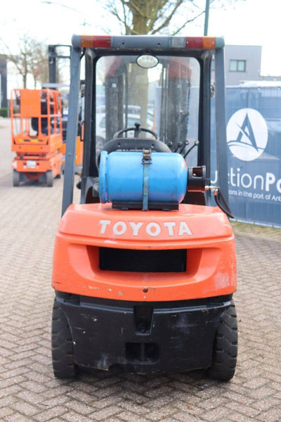 Toyota 42-7FGF25 - Treibgasstapler: das Bild 5 Toyota 42-7FGF25 - Treibgasstapler: das Bild 5