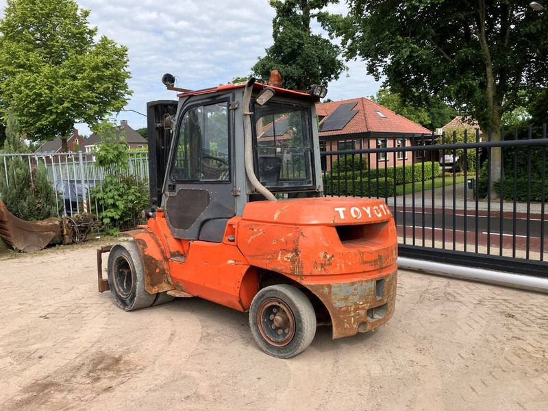 Toyota 7FDU45 - Dieselstapler: das Bild 3 Toyota 7FDU45 - Dieselstapler: das Bild 3