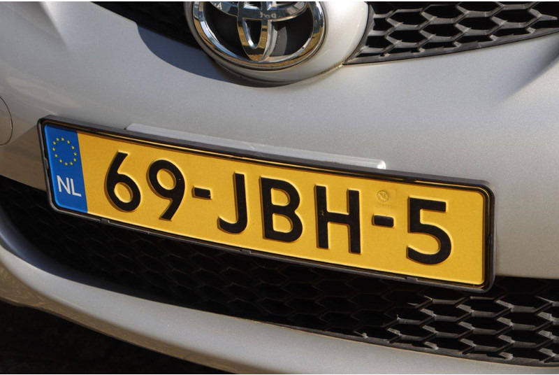 Limousine Toyota Aygo: das Bild 12
