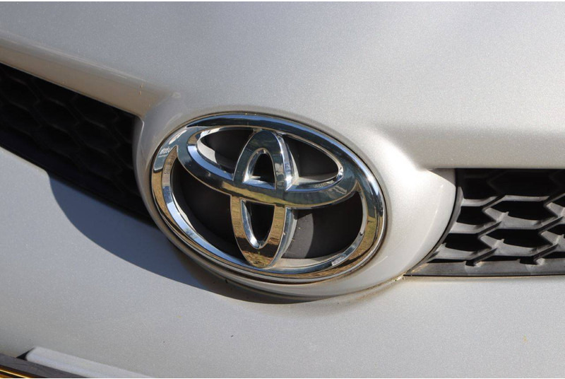 Limousine Toyota Aygo: das Bild 11