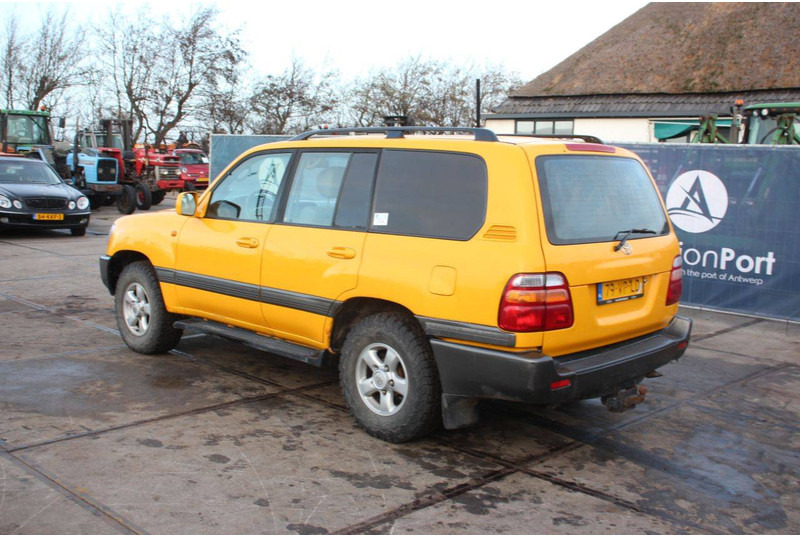 Toyota Land Cruiser 100 4.2TD AUT+SRW - SUV/ Geländewagen: das Bild 3 Toyota Land Cruiser 100 4.2TD AUT+SRW - SUV/ Geländewagen: das Bild 3