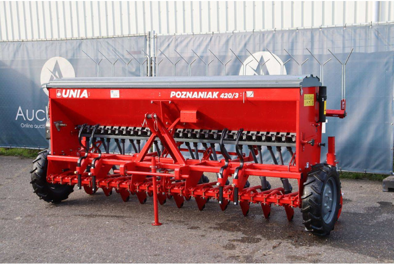 UNIA POZNANIAK 420/3 - Sätechnik: das Bild 2 UNIA POZNANIAK 420/3 - Sätechnik: das Bild 2