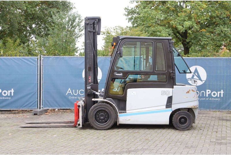 UniCarriers HX 50 - Elektrostapler: das Bild 2 UniCarriers HX 50 - Elektrostapler: das Bild 2