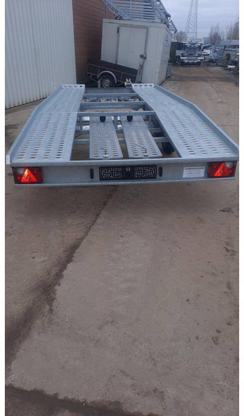 Blyss - Autotransporter Anhänger: das Bild 4 Blyss - Autotransporter Anhänger: das Bild 4