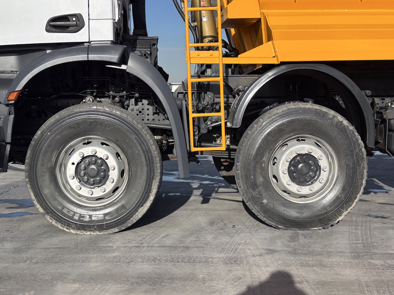Kipper MERCEDES 2021 MERCEDES AROCS  4142/AUTO-AC-EURO6-8X4 HARDOX TIPPER: das Bild 19