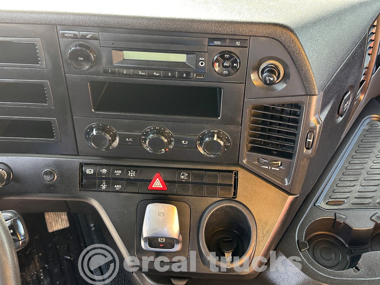 Kipper MERCEDES 2021 MERCEDES AROCS  4142/AUTO-AC-EURO6-8X4 HARDOX TIPPER: das Bild 29