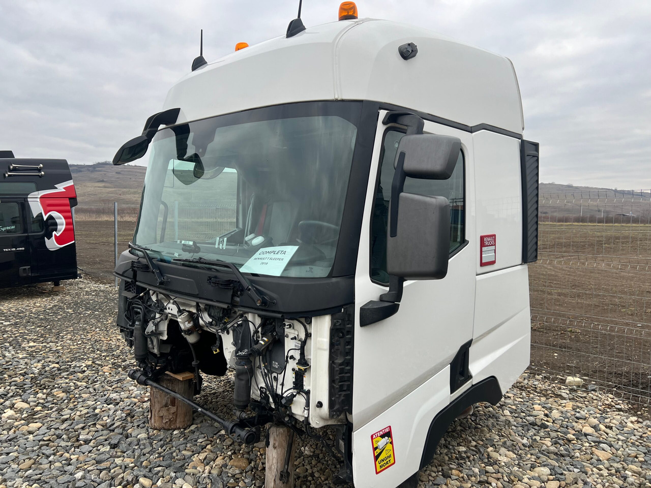 CABINA RENAULT T SLEEPER - Fahrerhaus für LKW: das Bild 3 CABINA RENAULT T SLEEPER - Fahrerhaus für LKW: das Bild 3