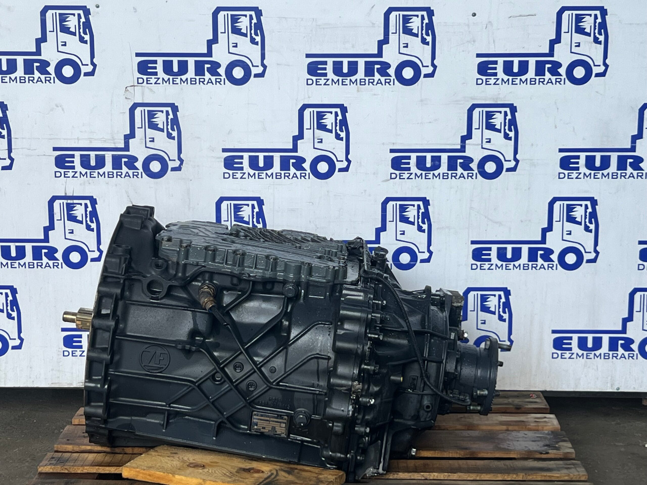 CUTIE DE VITEZE TRAXON FARA INTARDER IVECO 12TX 2210 TD R=16,69-1,00 5801900220 - Getriebe für LKW: das Bild 1 CUTIE DE VITEZE TRAXON FARA INTARDER IVECO 12TX 2210 TD R=16,69-1,00 5801900220 - Getriebe für LKW: das Bild 1