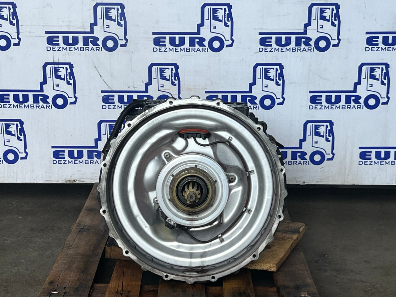 CUTIE DE VITEZE TRAXON FARA INTARDER IVECO 12TX 2210 TD R=16,69-1,00 5801900220 - Getriebe für LKW: das Bild 2 CUTIE DE VITEZE TRAXON FARA INTARDER IVECO 12TX 2210 TD R=16,69-1,00 5801900220 - Getriebe für LKW: das Bild 2