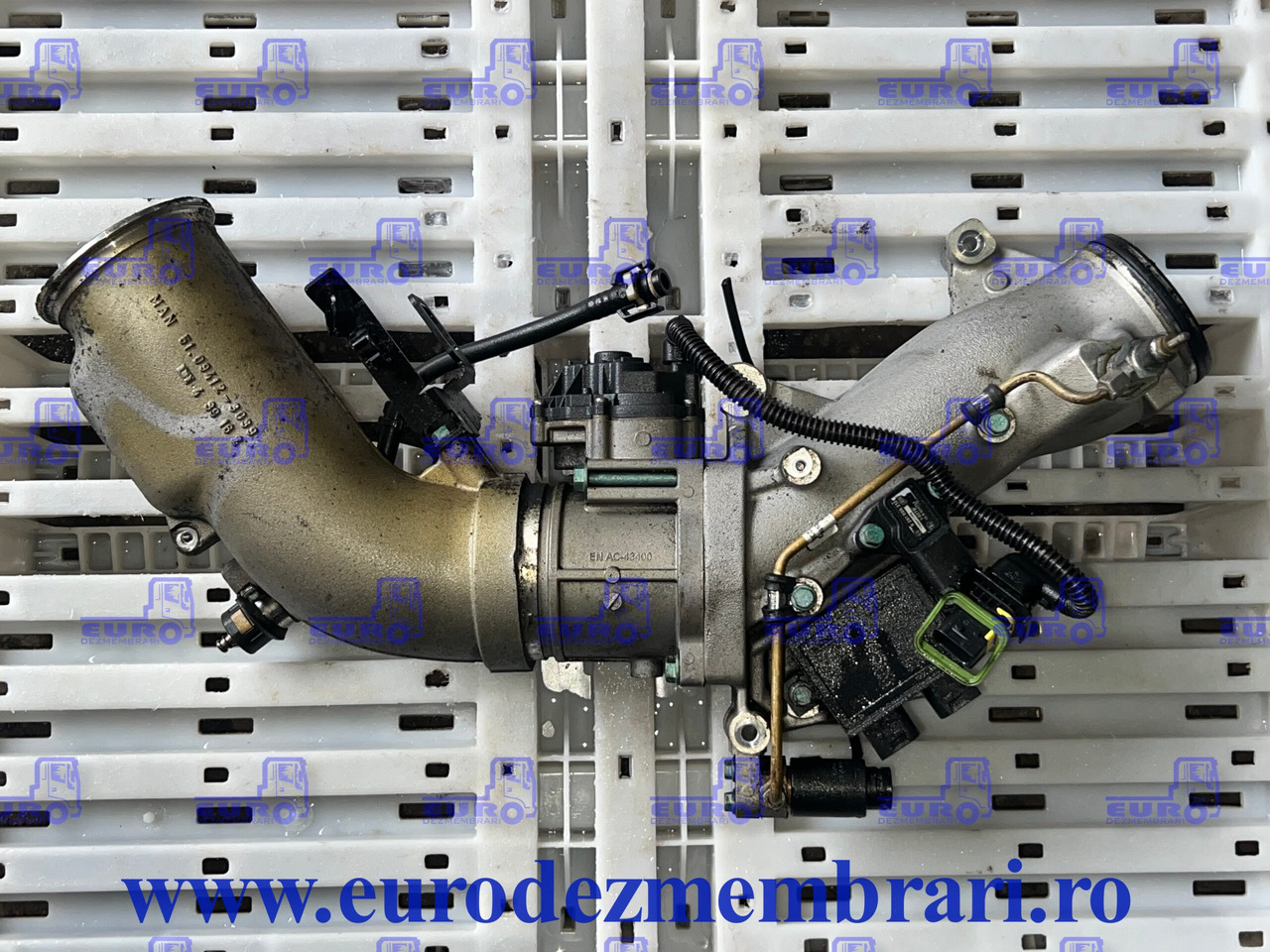 GALERIE ADMISIE + CLAPETA ACCELERATIE MAN TGX D3876 51.09413.7018, 51.09412.0323, 51.09412.0718, 51.26803.0055, 51.25902.0154, 51.25902.0081 - Ansaugkrümmer für LKW: das Bild 1 GALERIE ADMISIE + CLAPETA ACCELERATIE MAN TGX D3876 51.09413.7018, 51.09412.0323, 51.09412.0718, 51.26803.0055, 51.25902.0154, 51.25902.0081 - Ansaugkrümmer für LKW: das Bild 1