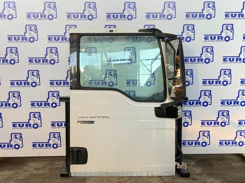 USA DREAPTA MAN TGX - Tür und Teile für LKW: das Bild 1 USA DREAPTA MAN TGX - Tür und Teile für LKW: das Bild 1