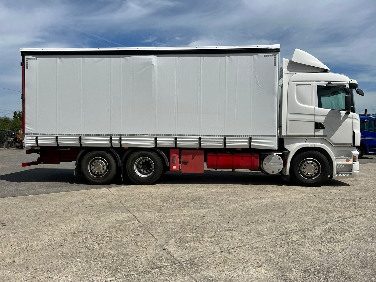 CAMION SCANIA 380 CON CARRETILLA MOFFET M4 - Plane LKW: das Bild 3 CAMION SCANIA 380 CON CARRETILLA MOFFET M4 - Plane LKW: das Bild 3