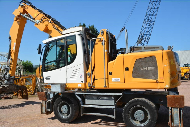 Liebherr LH 22 M - Umschlagbagger: das Bild 3 Liebherr LH 22 M - Umschlagbagger: das Bild 3