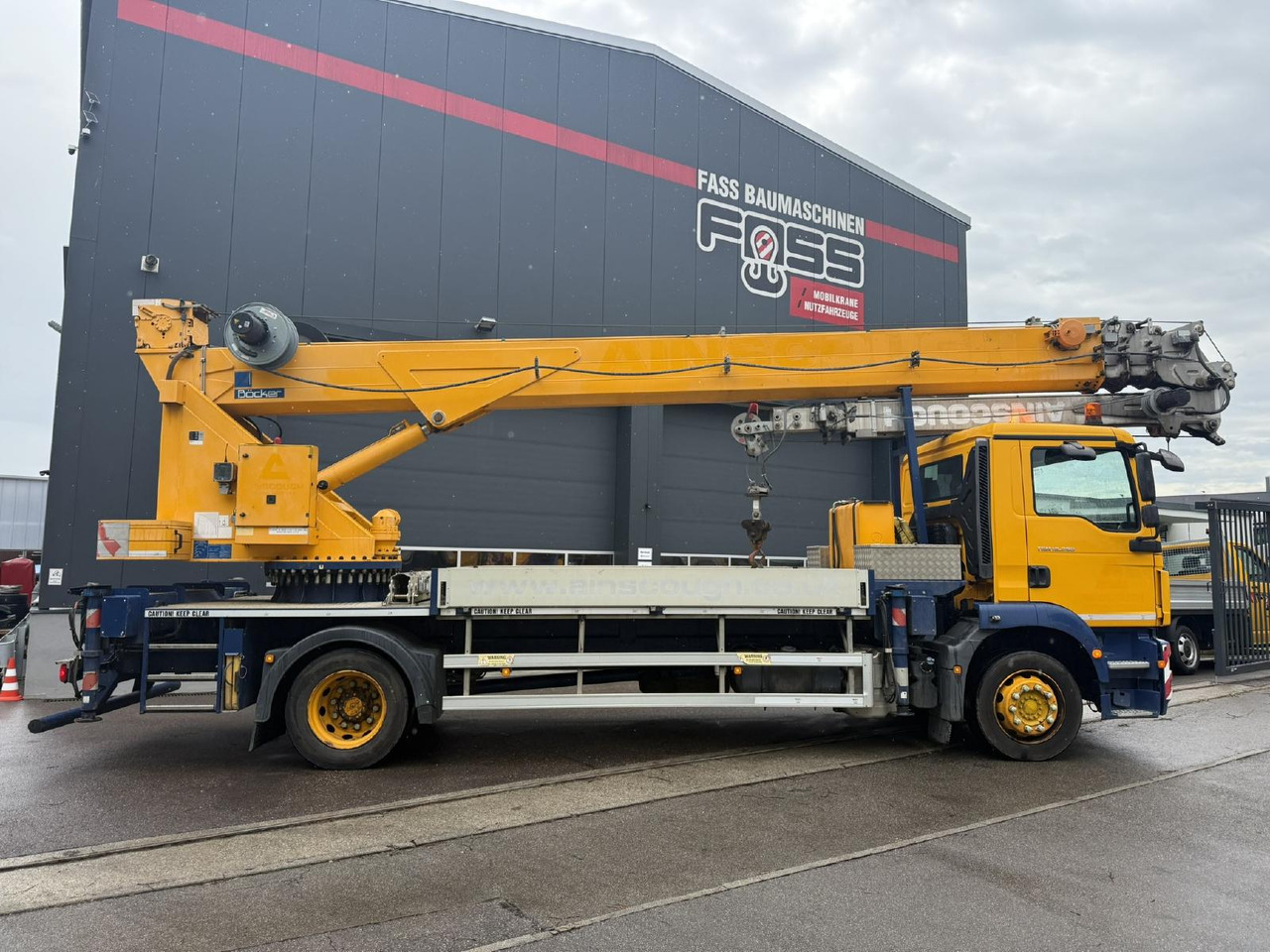 MAN Böcker AK 44 / 4000 auf MAN TGM 18.290 | Personenkorb - Mobilkran: das Bild 1 MAN Böcker AK 44 / 4000 auf MAN TGM 18.290 | Personenkorb - Mobilkran: das Bild 1