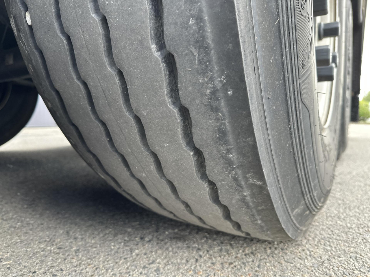 SCHMITZ SKO 24 - Kühlkoffer Auflieger: das Bild 2 SCHMITZ SKO 24 - Kühlkoffer Auflieger: das Bild 2