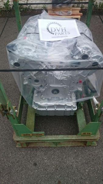 Nc Moteur MERCEDES-BENZ OM642.896 pour minibus MERCEDES-BENZ SPRINTER, OM 642 896 neuf - Motor für Kleinbus: das Bild 1 Nc Moteur MERCEDES-BENZ OM642.896 pour minibus MERCEDES-BENZ SPRINTER, OM 642 896 neuf - Motor für Kleinbus: das Bild 1