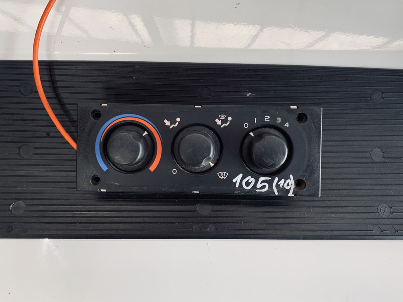 DAF XF 105 - Armaturenbrett: das Bild 1 DAF XF 105 - Armaturenbrett: das Bild 1