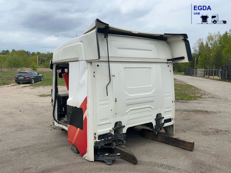 Scania - Fahrerhaus und Interieur: das Bild 1 Scania - Fahrerhaus und Interieur: das Bild 1