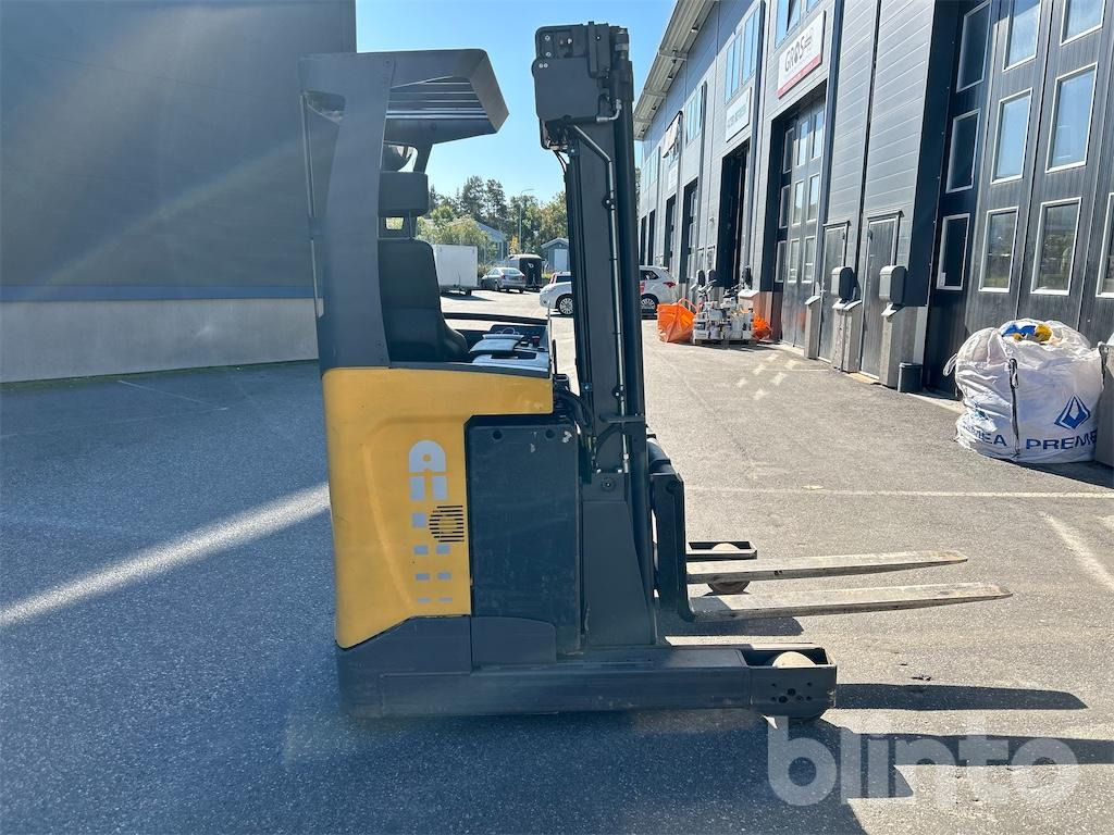 Atlet UMS 160 - Schubmaststapler: das Bild 4 Atlet UMS 160 - Schubmaststapler: das Bild 4