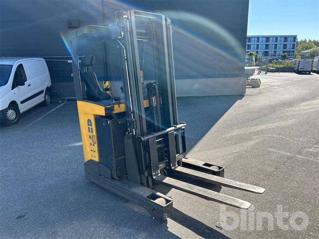 Atlet UMS 160 - Schubmaststapler: das Bild 3 Atlet UMS 160 - Schubmaststapler: das Bild 3