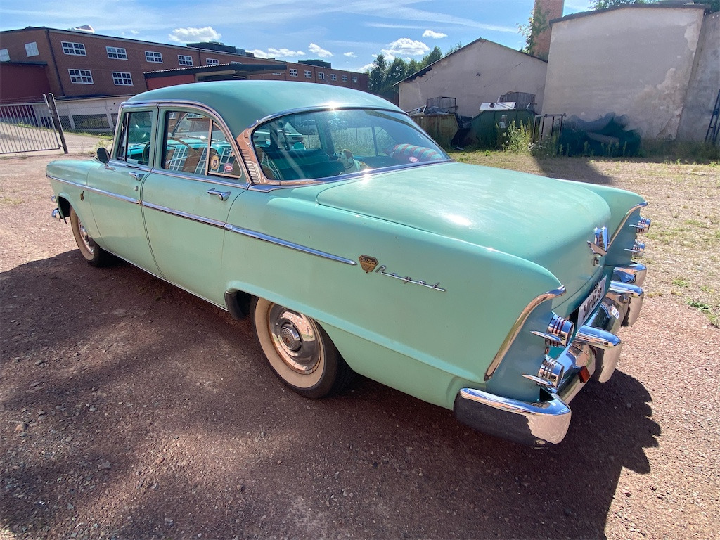 DODGE CUSTOM ROYAL - PKW: das Bild 3 DODGE CUSTOM ROYAL - PKW: das Bild 3