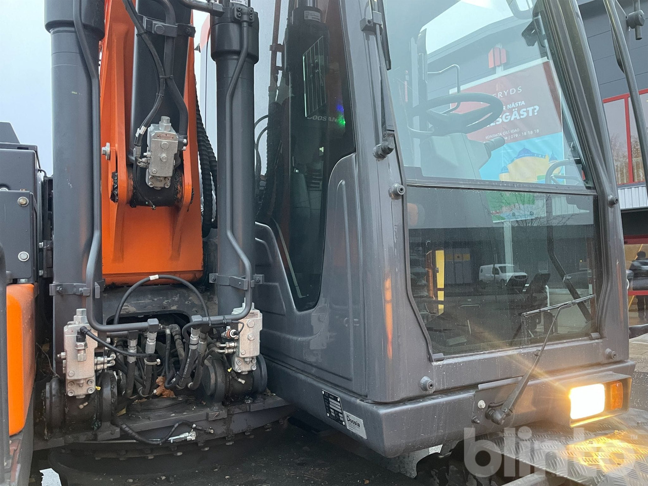 Umschlagbagger Doosan Dx140 + Dumperkärra o redskap: das Bild 43 Umschlagbagger Doosan Dx140 + Dumperkärra o redskap: das Bild 43