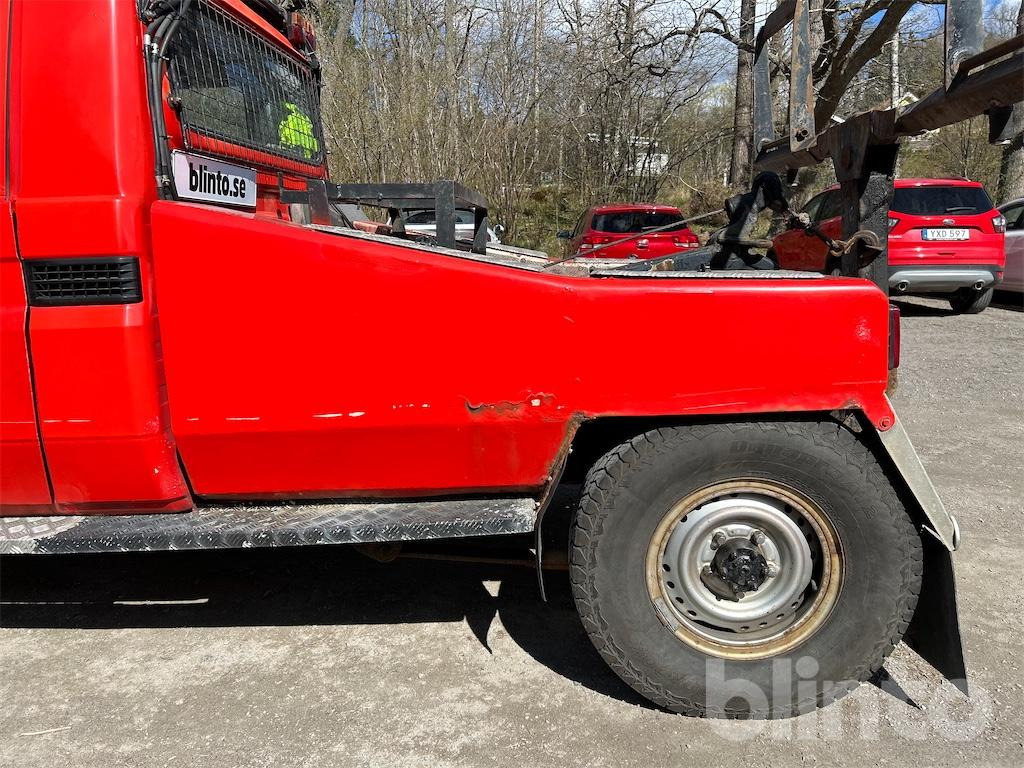 Abschleppwagen Garagebärgare / TOYOTA LAND CRUISER 70 P: das Bild 36