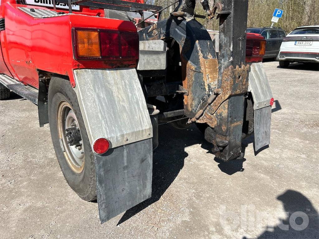 Abschleppwagen Garagebärgare / TOYOTA LAND CRUISER 70 P: das Bild 33