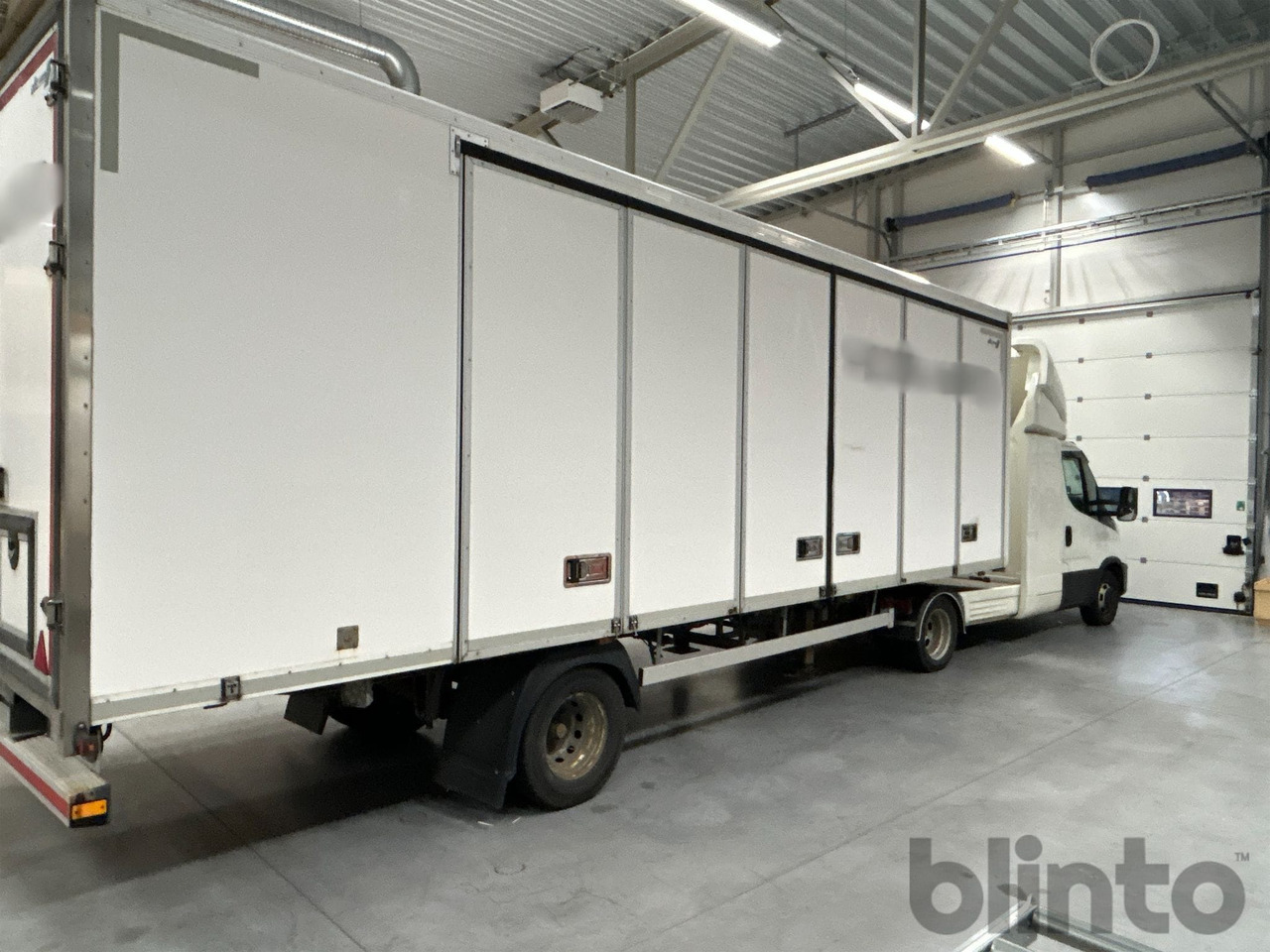 IVECO 40C18 BE - trailer - Minisattelzug, Koffer Auflieger: das Bild 3 IVECO 40C18 BE - trailer - Minisattelzug, Koffer Auflieger: das Bild 3