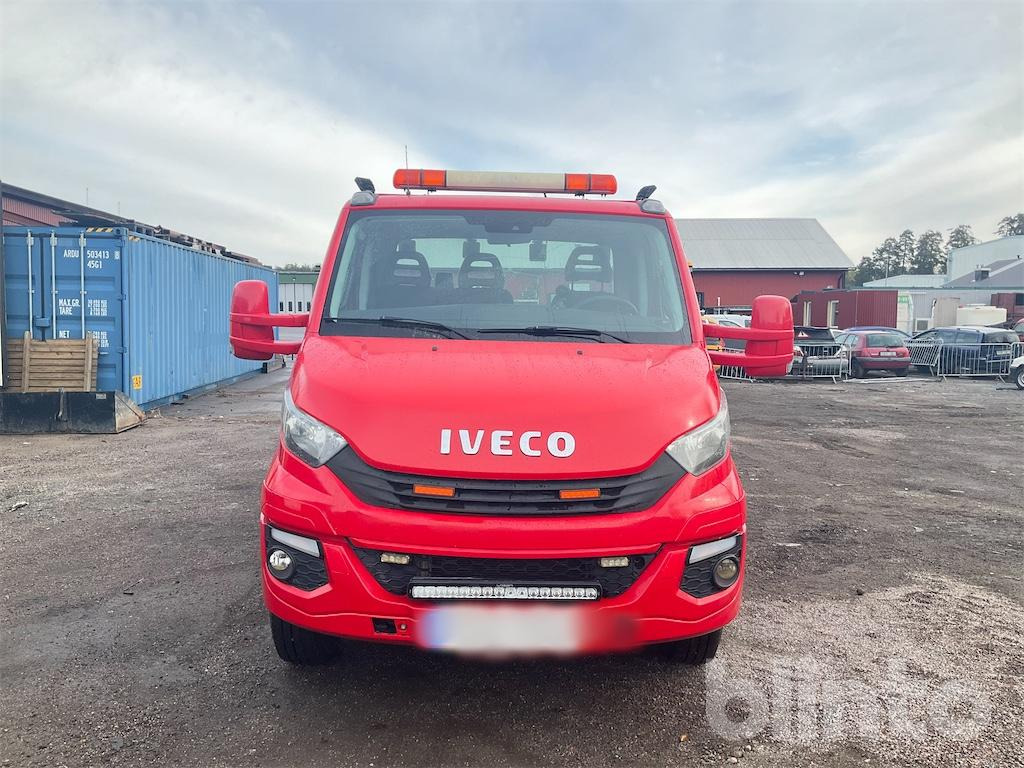 IVECO DAILY 70C18 - Abschleppwagen: das Bild 4 IVECO DAILY 70C18 - Abschleppwagen: das Bild 4