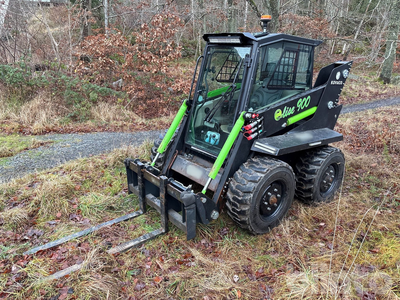 Kovaco Elise 900 - Kompaktlader: das Bild 3 Kovaco Elise 900 - Kompaktlader: das Bild 3