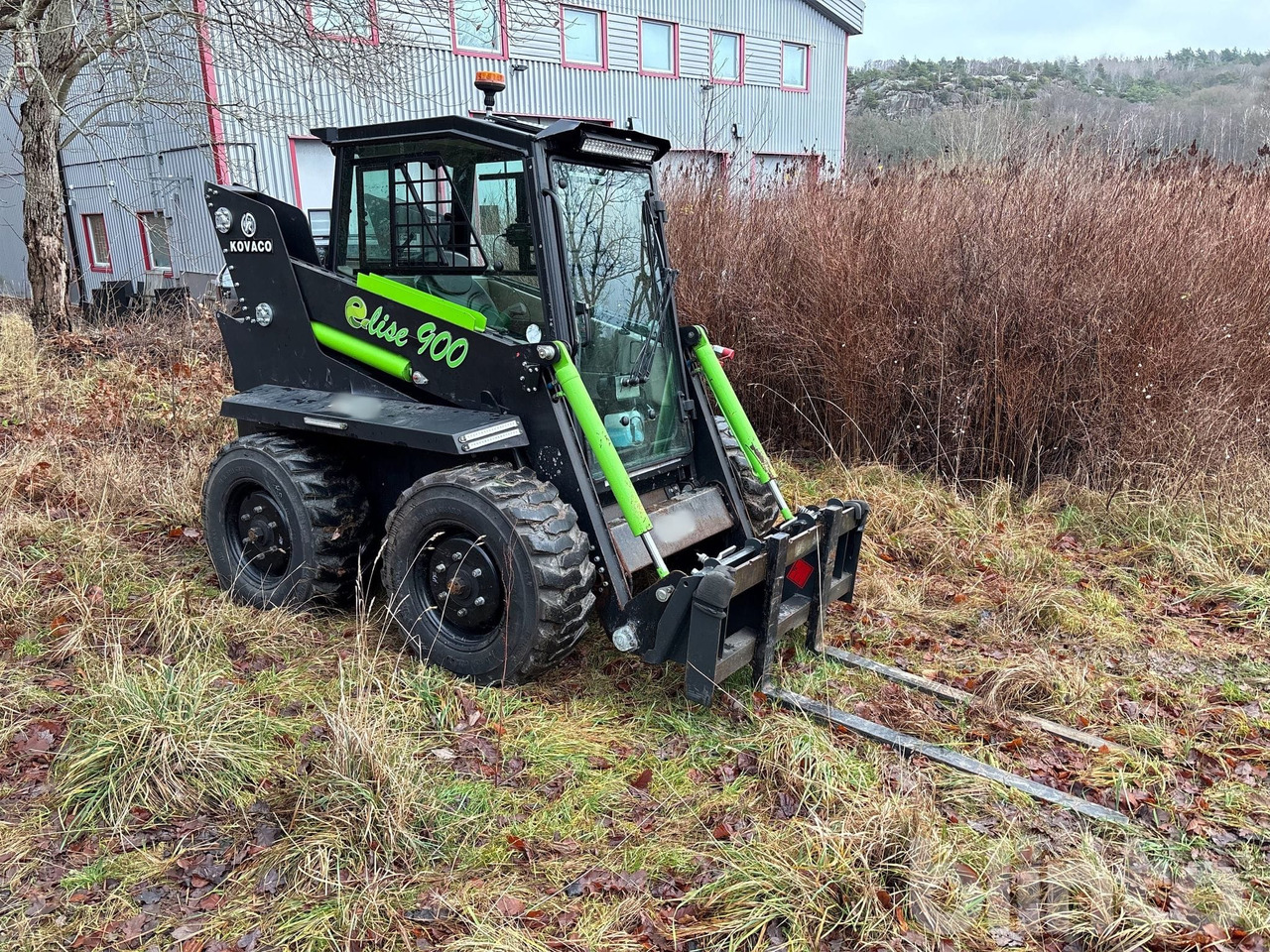Kovaco Elise 900 - Kompaktlader: das Bild 1 Kovaco Elise 900 - Kompaktlader: das Bild 1