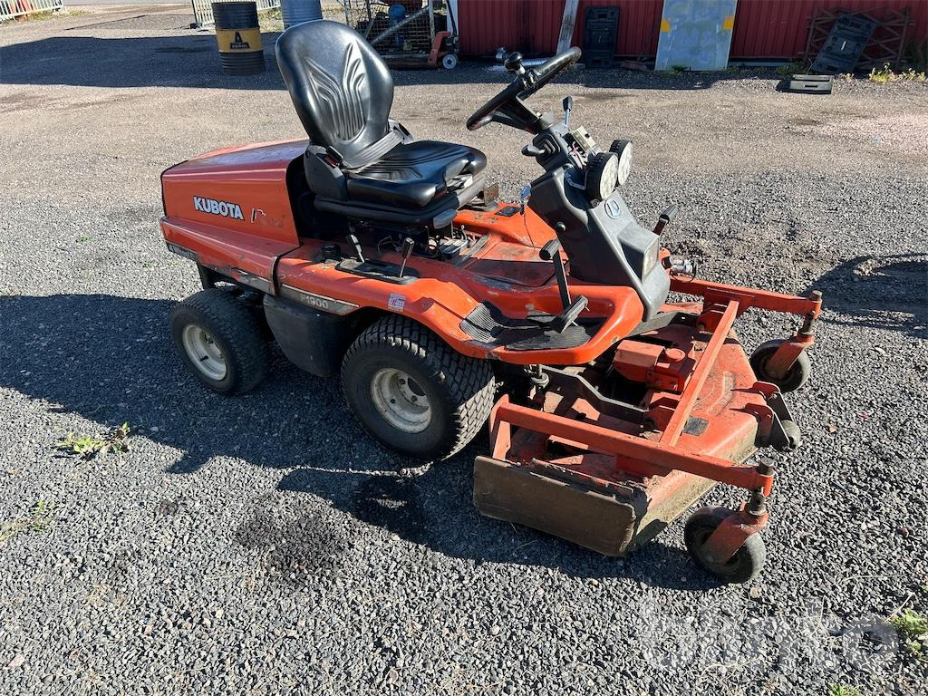 Kubota F1900 4WD - Rasenmäher: das Bild 3 Kubota F1900 4WD - Rasenmäher: das Bild 3
