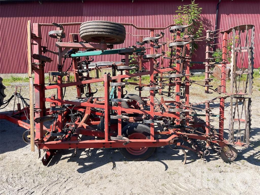 Kverneland 6 meter - Egge: das Bild 2 Kverneland 6 meter - Egge: das Bild 2