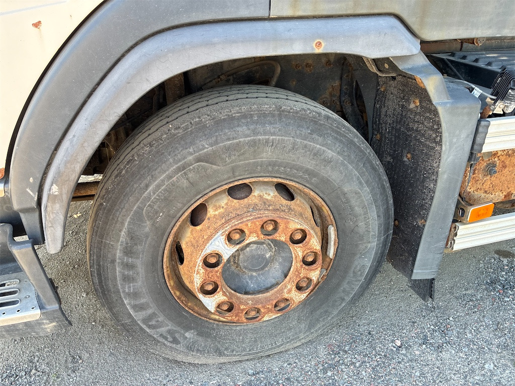 LKW VOLVO FM 6X2: das Bild 9