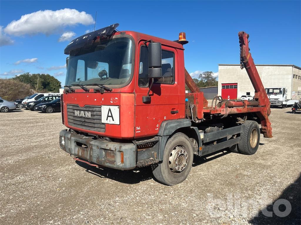 MAN M 38 (2001) - Absetzkipper: das Bild 1 MAN M 38 (2001) - Absetzkipper: das Bild 1