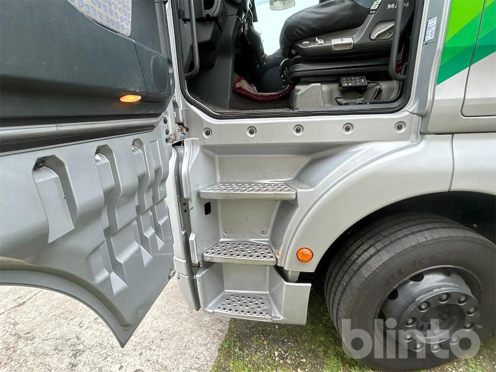 Tiertransporter LKW MAN TGA 26.419 MAN (2002): das Bild 23